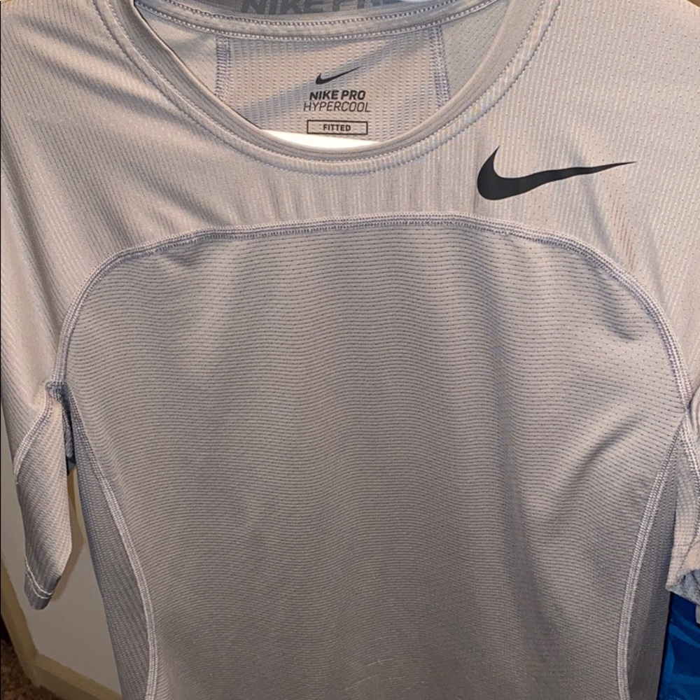 Nike fitted pro hypercool shirt